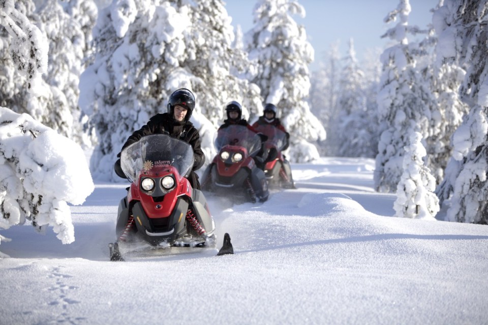 Snowmobile-tours.jpg